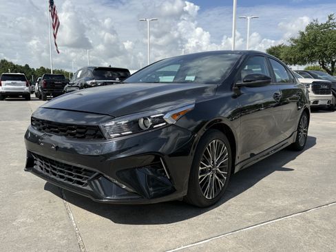 Used 2023 Kia Forte GT-Line w/ GT-Line Premium Package FWD image 9