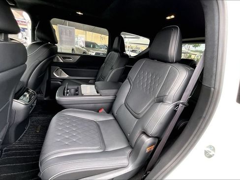 Certified 2026 INFINITI QX80 Autograph w/ Premium Cargo Package AWD/4WD image 37
