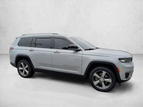 Used 2021 Jeep Grand Cherokee L Limited AWD/4WD image 4