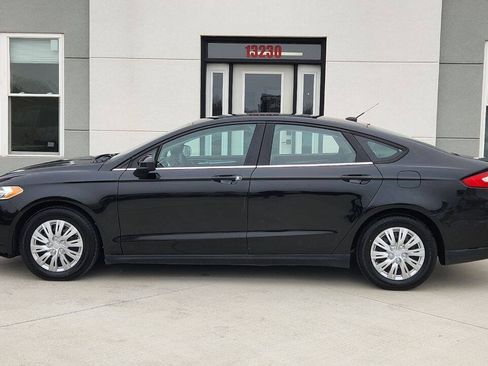 Used 2013 Ford Fusion S FWD image 3