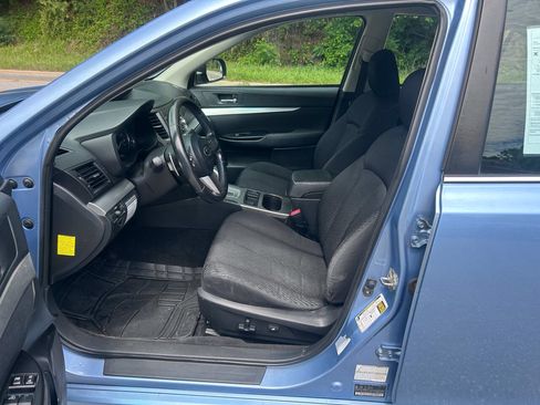 Used 2011 Subaru Legacy 2.5i Premium w/ All-Weather Pkg AWD/4WD image 17
