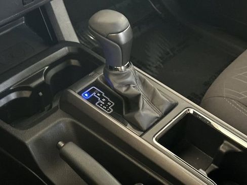 Used 2017 Toyota Tacoma TRD Sport image 22