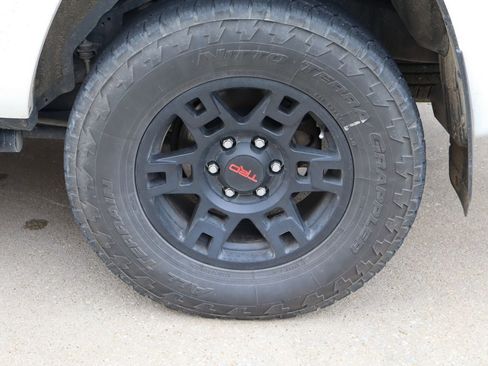 Used 2023 Toyota 4Runner TRD Off-Road Premium AWD/4WD image 28