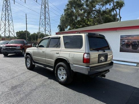 Used 2001 Toyota 4Runner SR5 AWD/4WD image 7