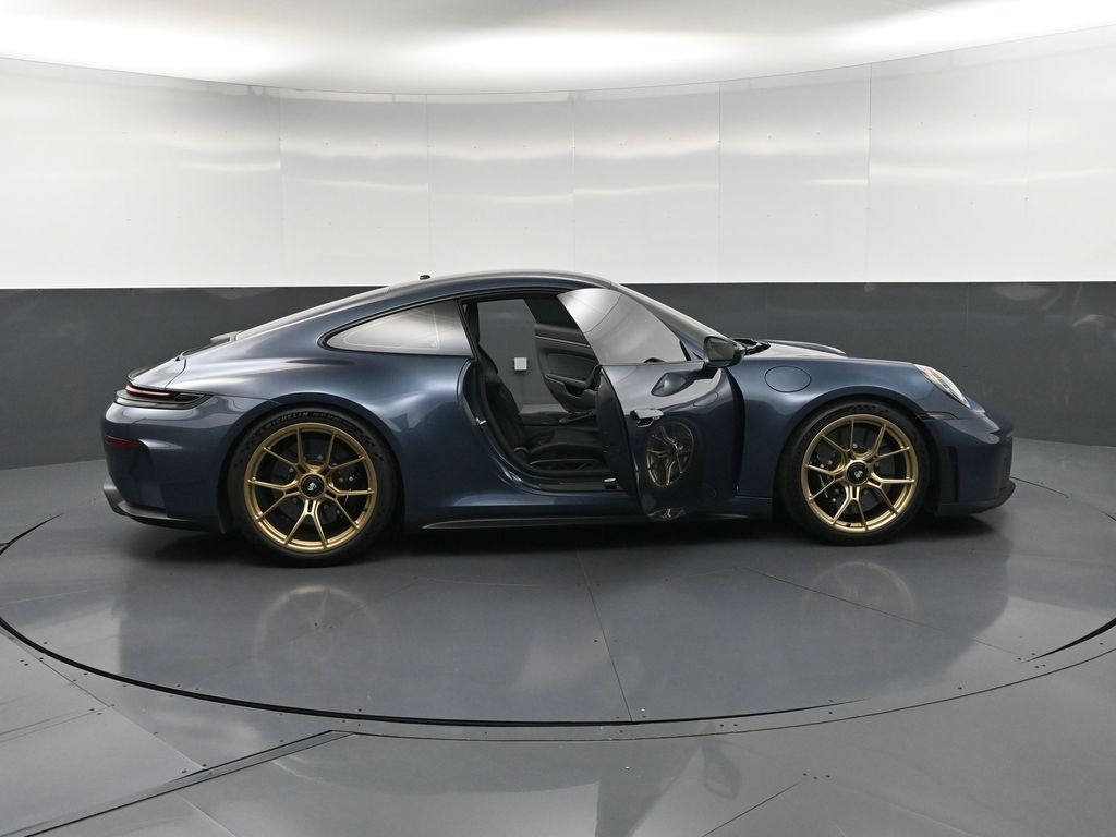 Certified 2026 Porsche 911 GT3 RWD image 35