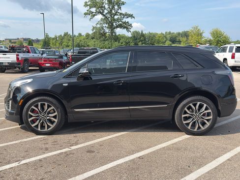 Used 2023 Cadillac XT5 Sportv w/ Technology Package AWD/4WD image 2