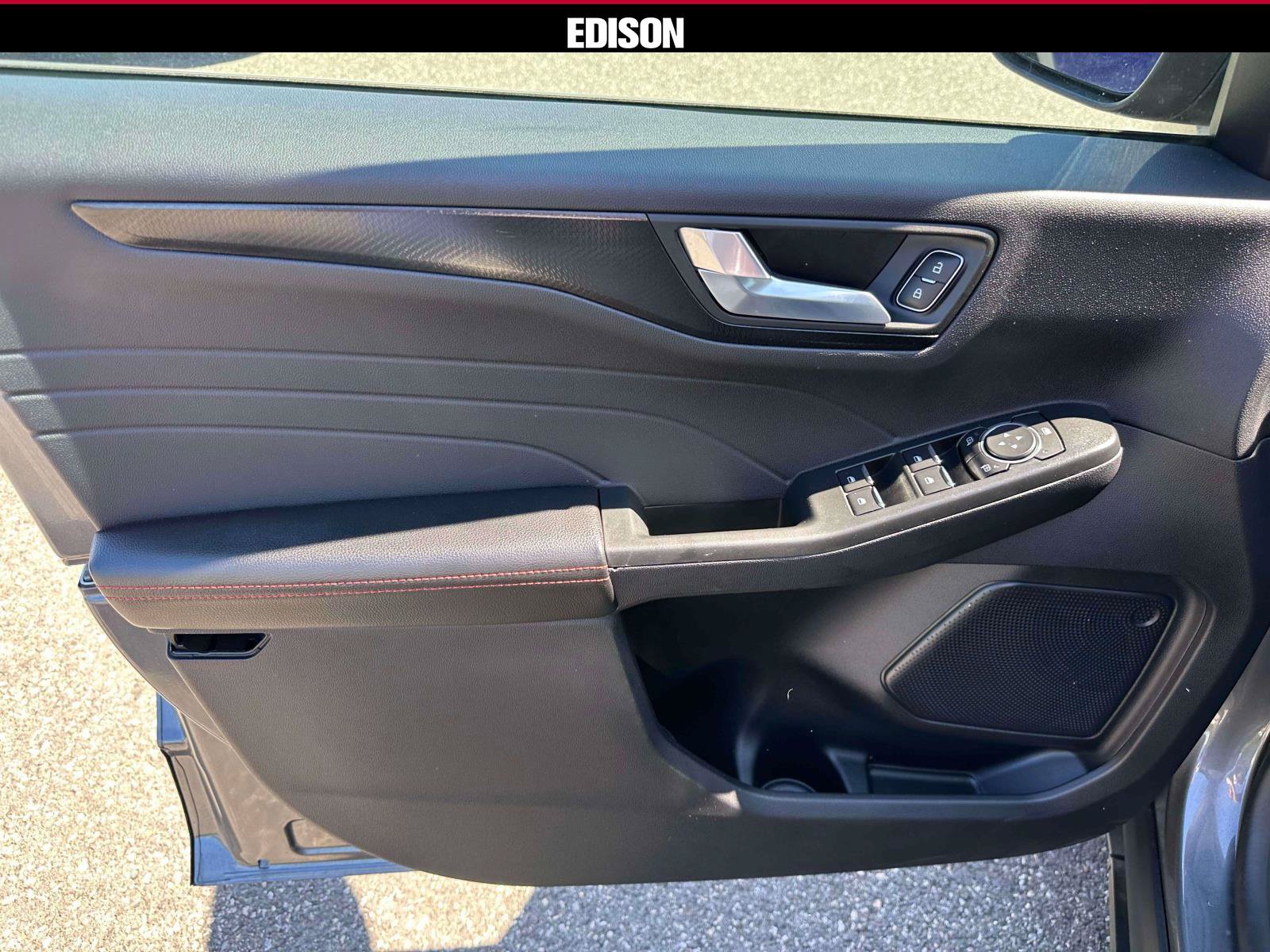 Used 2022 Ford Escape SEL w/ SEL Stealth AWD Package image 15