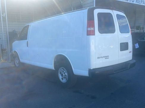 Used 2015 GMC Savana 2500 RWD image 5