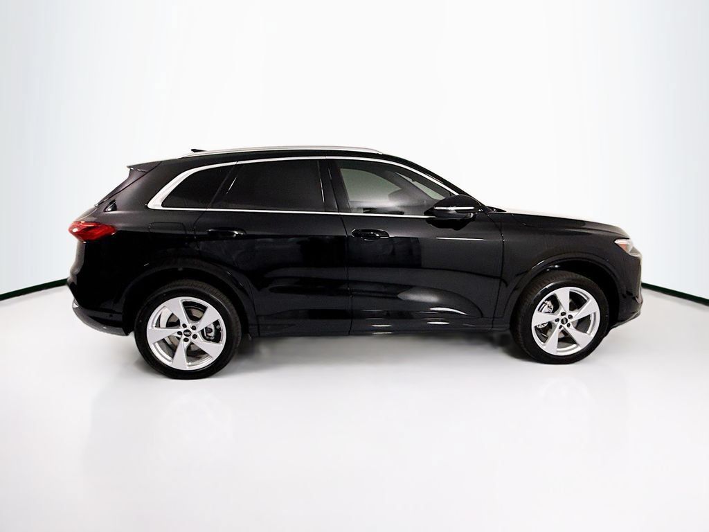 Used 2026 Audi Q5 Premium w/ Premium Plus AWD/4WD image 4