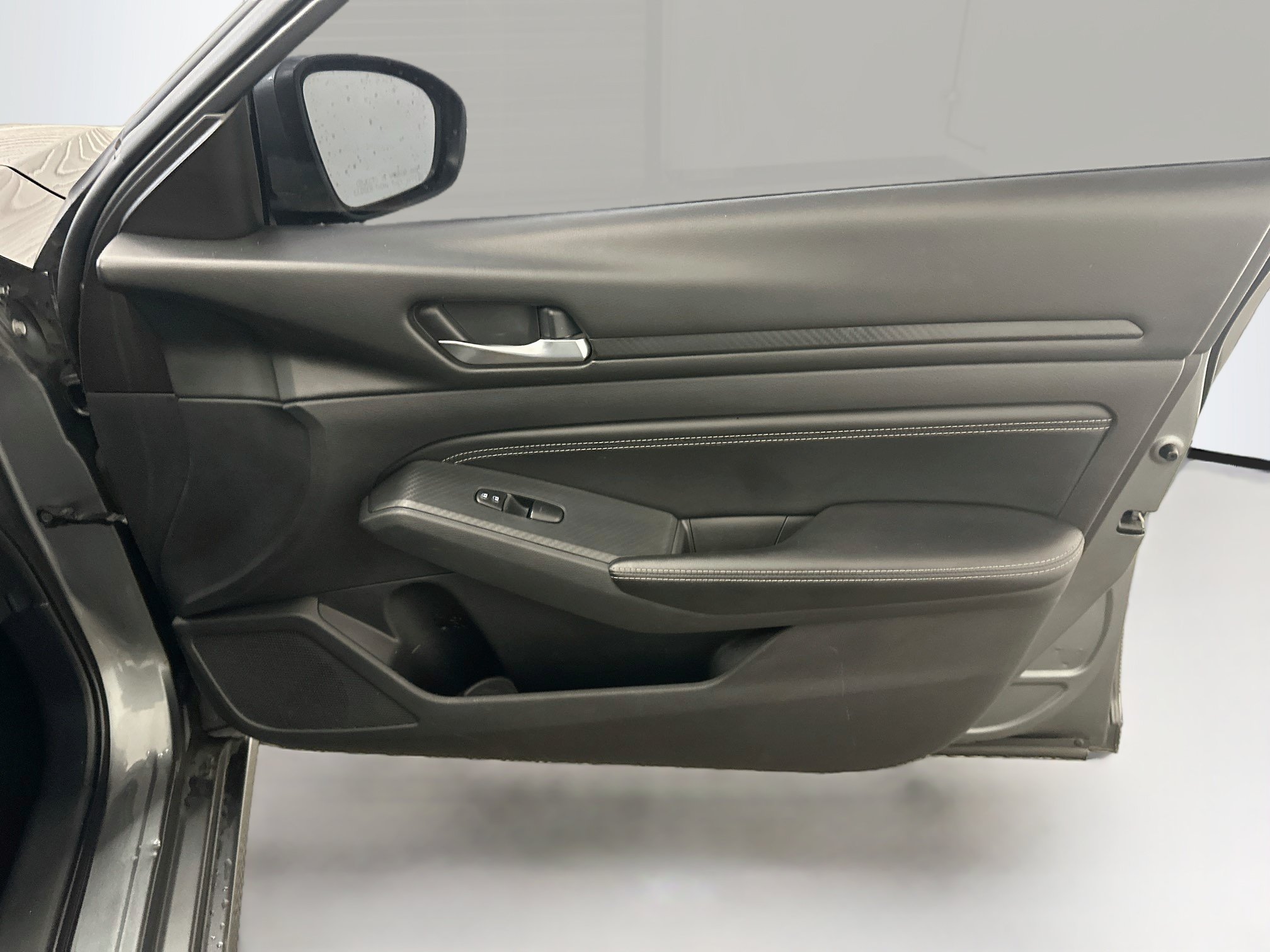 Used 2020 Nissan Altima 2.5 S FWD image 32