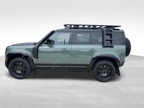 New 2026 Land Rover Defender 110 AWD/4WD image 3