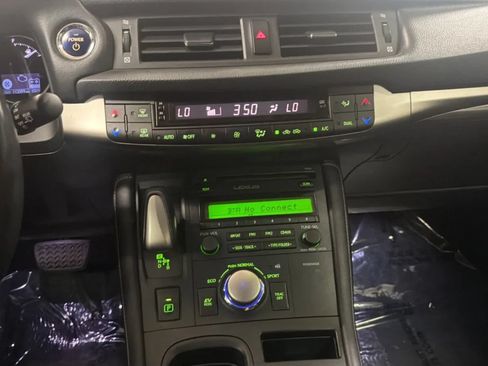 Used 2015 Lexus CT 200h FWD image 13