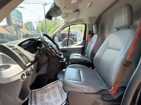 Used 2019 Ford Transit 150 130 Low Roof w/ Exterior Upgrade Package RWD image 15