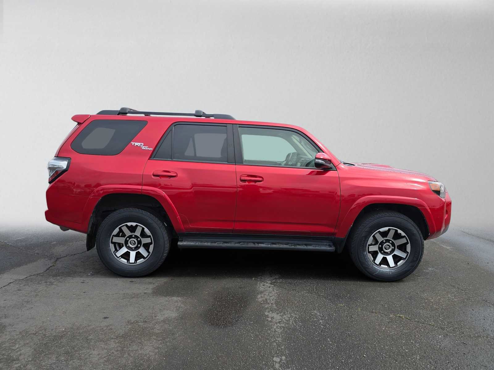 Used 2022 Toyota 4Runner TRD Off-Road Premium AWD/4WD image 2