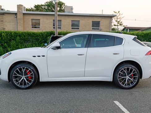 Used 2025 Maserati Grecale GT AWD/4WD image 4
