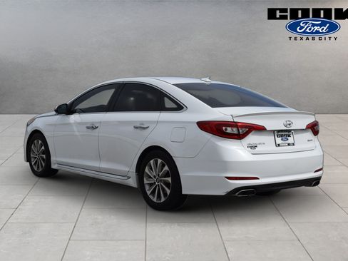 Used 2017 Hyundai Sonata Sport w/ Value Edition Package 02 FWD image 4
