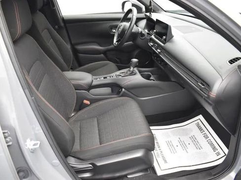 Used 2024 Honda HR-V Sport image 16