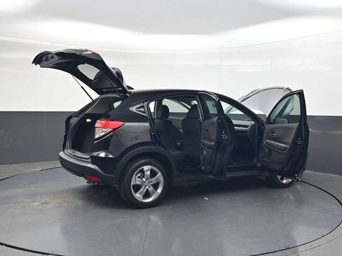 Used 2021 Honda HR-V LX image 38