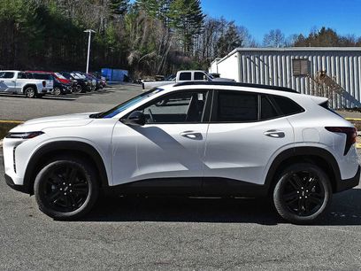 New 2026 Chevrolet Trax ACTIV w/ Sunroof Package
