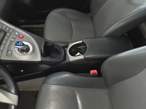 Used 2013 Toyota Prius Four FWD image 17