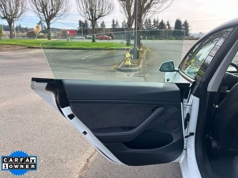 Used 2023 Tesla Model 3 Standard Range image 11