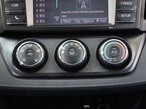 Used 2018 Toyota RAV4 LE image 38
