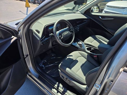 Used 2024 Kia Niro Wind w/ Wind Preserve Package FWD image 19