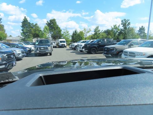 Used 2025 Ford F350 Lariat w/ Lariat Ultimate Package AWD/4WD image 19