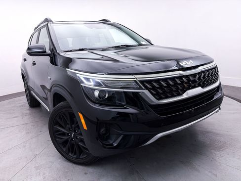 Used 2022 Kia Seltos Nightfall Edition image 7