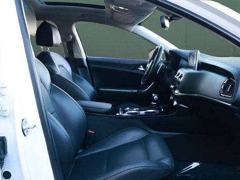 Used 2019 Kia Stinger Premium RWD image 24