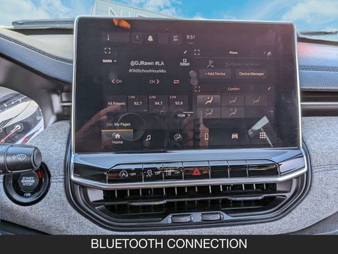 Used 2023 Jeep Compass Latitude image 18