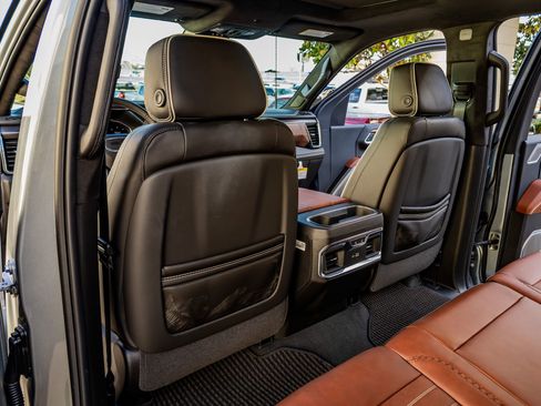 Used 2026 GMC Sierra 3500 Denali Ultimate image 34