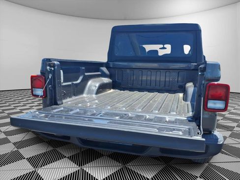 Used 2022 Jeep Gladiator Overland AWD/4WD image 25