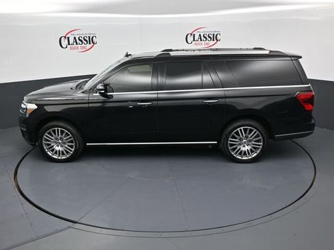 Used 2022 Ford Expedition Max Limited image 17