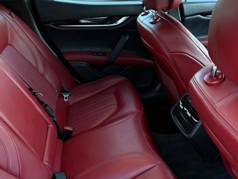 Used 2022 Maserati Ghibli Modena image 36