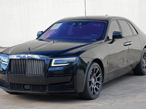 Used 2024 Rolls-Royce Ghost Black Badge w/ Black Badge Ghost Package AWD/4WD image 69