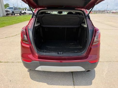 Used 2022 Buick Encore Preferred AWD/4WD image 5