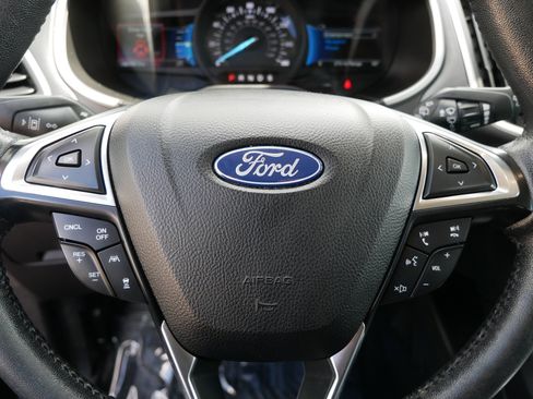 Used 2021 Ford Edge SEL AWD/4WD image 17