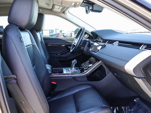Used 2022 Land Rover Range Rover Evoque SE AWD/4WD image 17