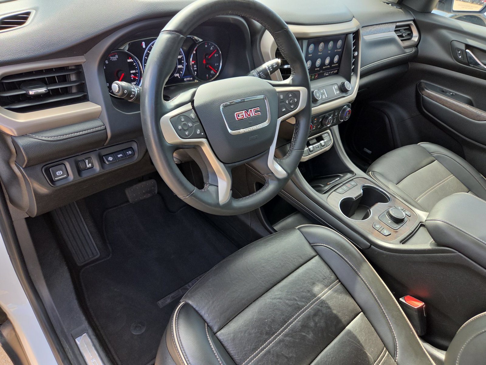 Used 2023 GMC Acadia Denali FWD image 10