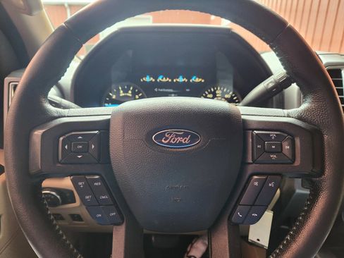 Used 2015 Ford F150 XLT w/ Equipment Group 301A Mid AWD/4WD image 16