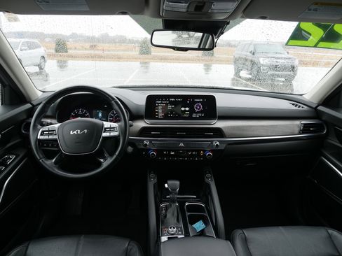 Used 2022 Kia Telluride EX w/ EX Premium Package image 19