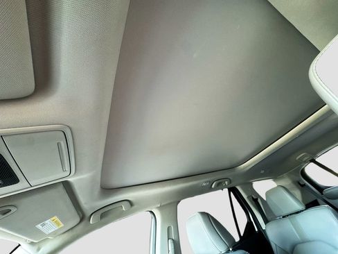 Used 2025 Honda Pilot Touring image 23