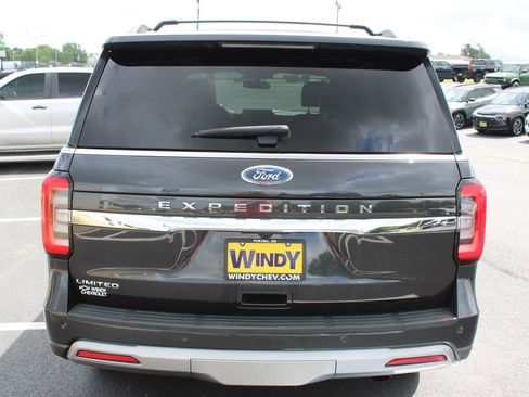Used 2024 Ford Expedition Limited AWD/4WD image 7
