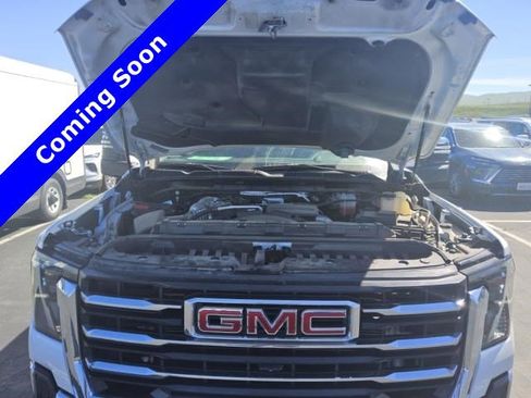Used 2024 GMC Sierra 3500 SLT w/ SLT Premium Package RWD image 18