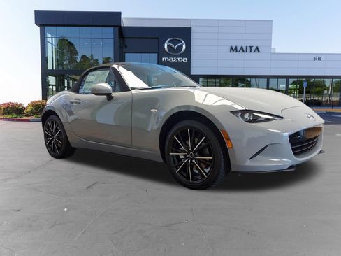 New 2026 MAZDA MX-5 Miata Grand Touring RWD image 5
