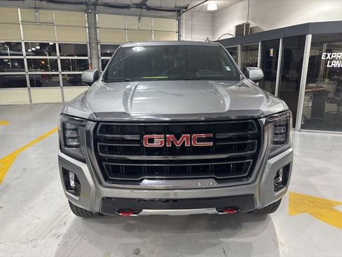 Used 2024 GMC Yukon AT4 w/ AT4 Premium Package AWD/4WD image 3