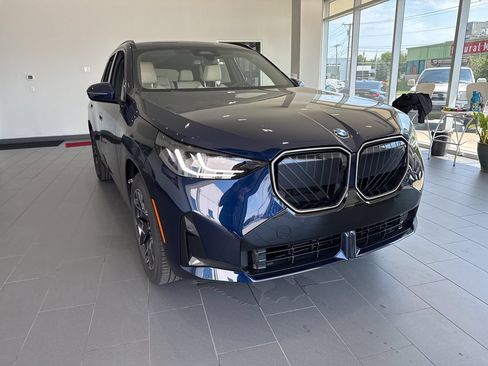 New 2026 BMW X3 xDrive30i w/ Premium Package AWD/4WD image 2