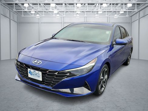 Certified 2022 Hyundai Elantra Limited image 1