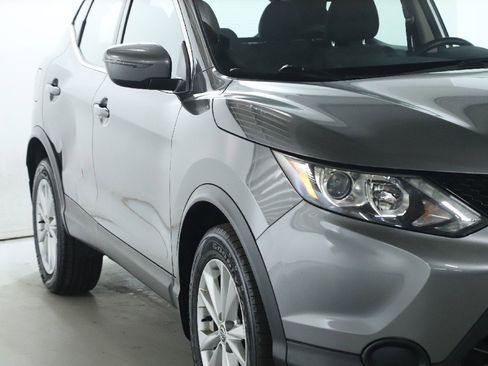 Used 2019 Nissan Rogue Sport SV image 9